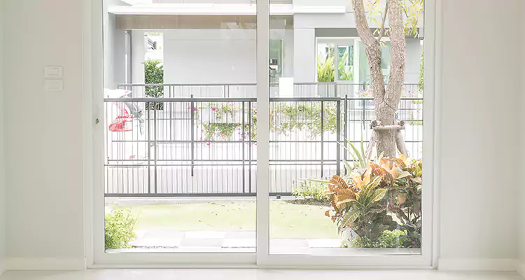 Balcony Screen Door Repair in Largo, FL