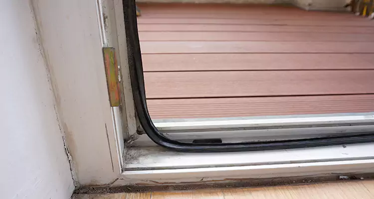 Why Choose Us for Leaking Sliding Glass Door Repair in Largo, FL?